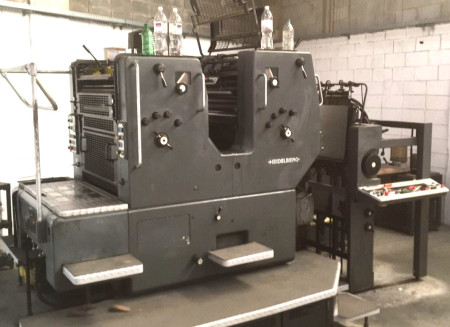 HEIDELBERG SORMZ, BICOLOR, ANO 1999, ALCOLOR ORIGINAL HEIDELBERG, FORMATO 520 X 740 CM, PULVERIZADOR, VELOCIDADE 12.000 IPH, MAQUINA MUITO NOVA, A TODA PROVA DE TESTES, VALOR R$ 130.000,00  