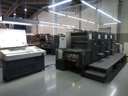 HEIDELBERG PM 74- 4 CORES, ANO 2006, FORMATO 530 X 740 MM, ALCOLOR, EASYPLATE TROCA CHAPAS, PAINEL CLASSIC CENTER, TINTA, ÁGUA E REGISTROS AUT. LAVADOR AUT. RODOU APENAS 160 MIL IMPRESSÕES, ACOMPANHA PRE-REGISTRO DE CHAPAS E MANUAIS, VALOR R$ 750.000,00